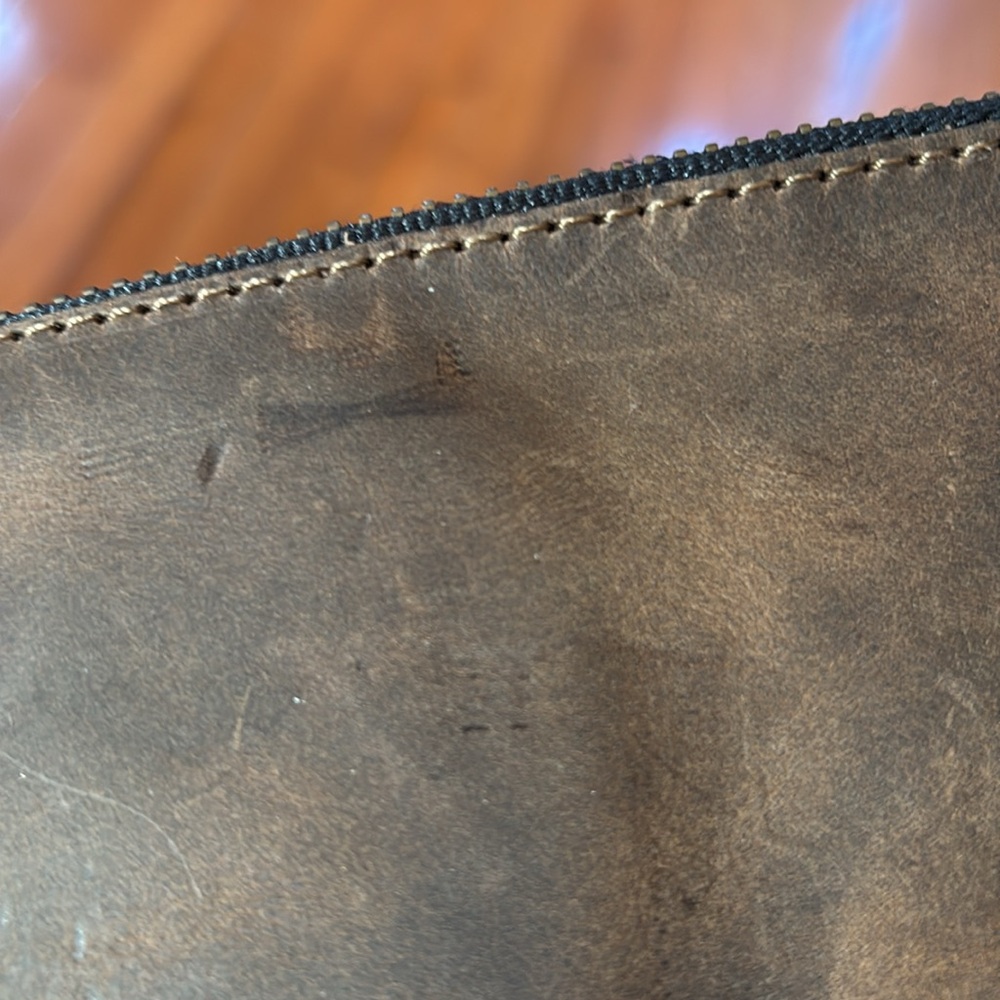 Hide and drink chocolate brown suede wallet - Picture 9 of 9